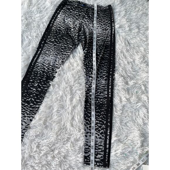 Adidas Activewear Legging Women Sz S slightly use - Picture 2 of 5